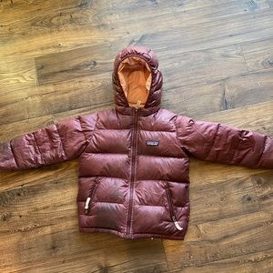 Girls maroon Patagonia Puffy Jacket